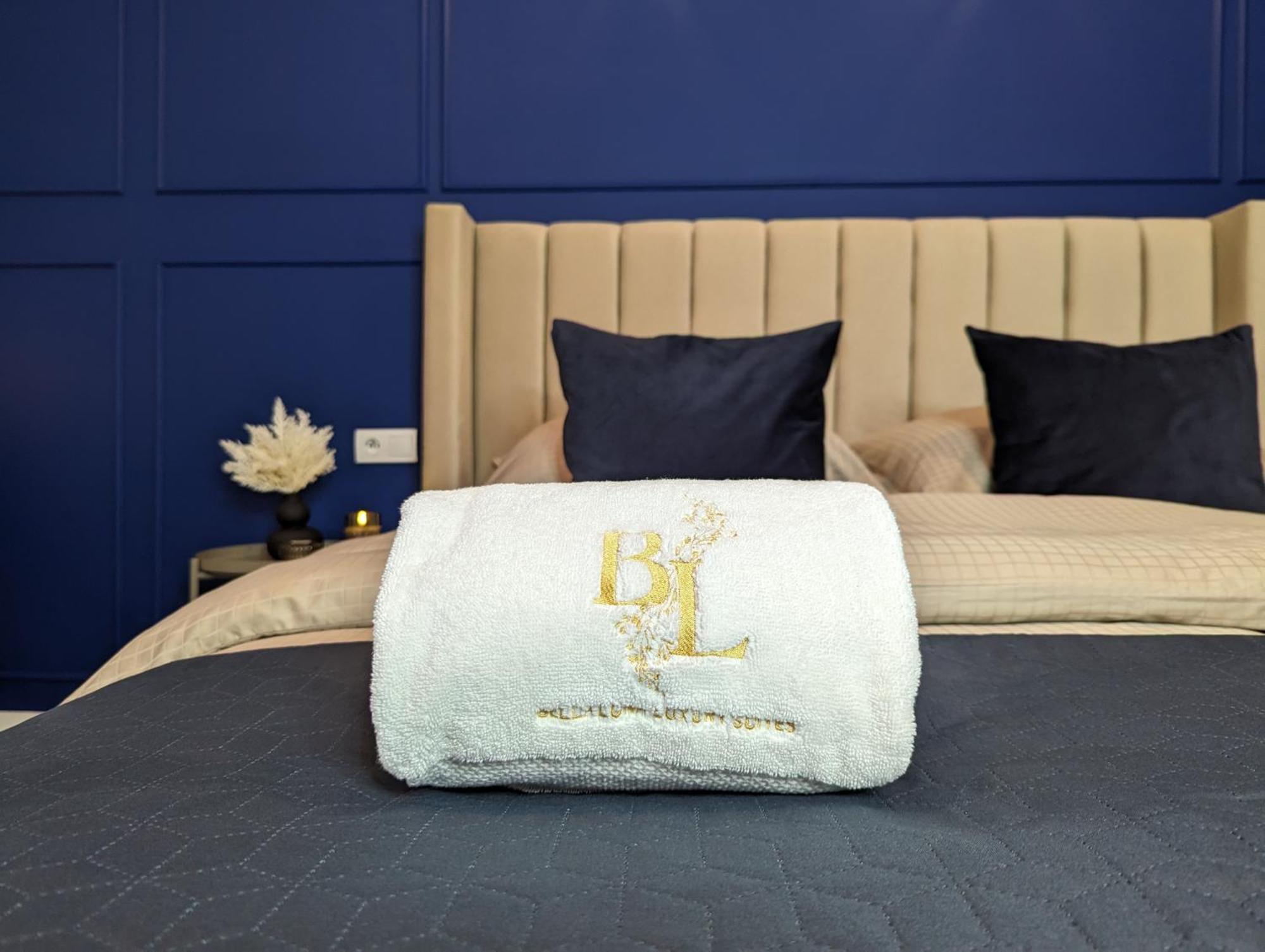 Bella Luna Luxury Suites - Chic Residence In Historic Square Varsóvia Exterior foto